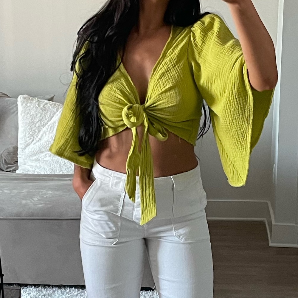 Lime lulus tie top